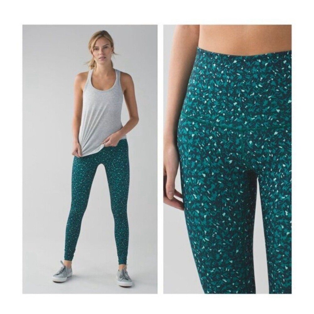 Lululemon size 4 Wunder Under Leggings Mountain Peaks Forage Green